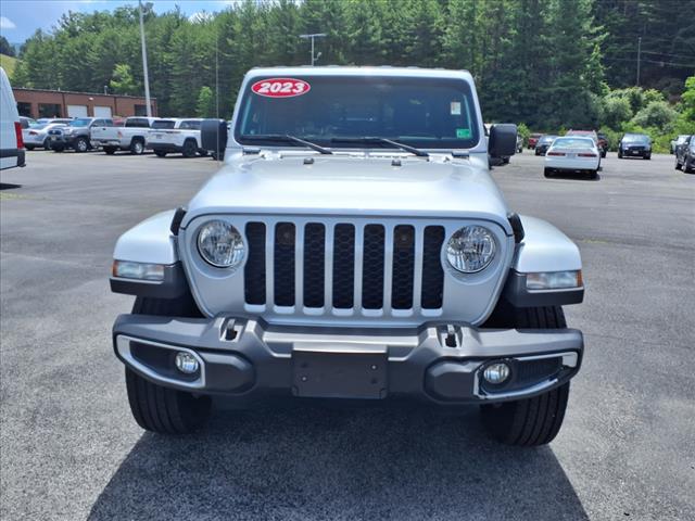 2023 Jeep Gladiator Sport