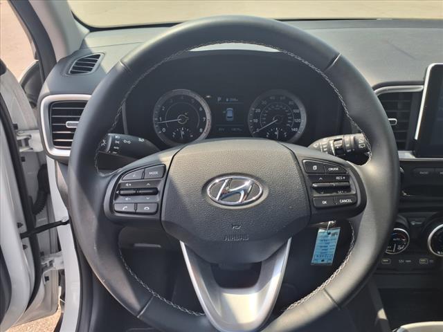 2022 Hyundai VENUE SEL