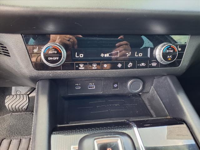 2022 Mitsubishi Outlander Black Edition
