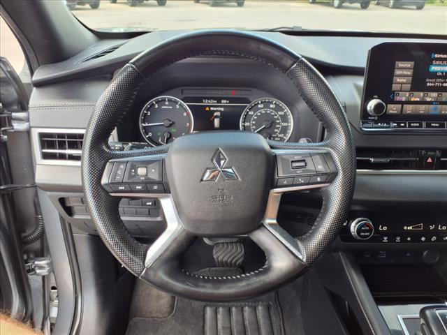 2022 Mitsubishi Outlander Black Edition