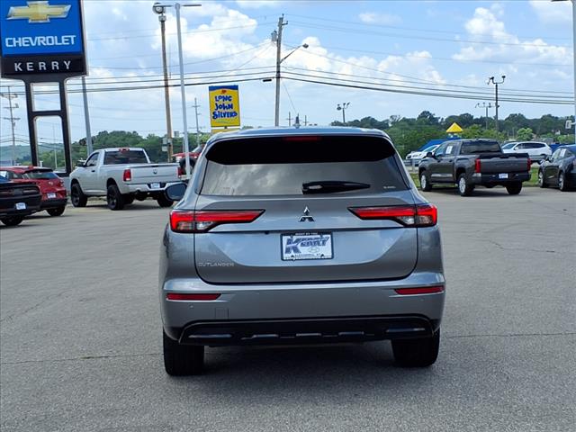 2022 Mitsubishi Outlander Black Edition