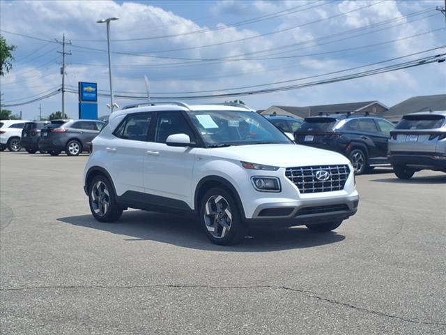 2022 Hyundai VENUE SEL