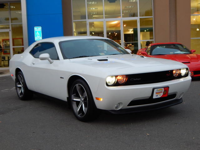 Preowned 2014 Dodge Challenger Nav for sale by Jerry's Chevrolet, INC. in Leesburg, VA
