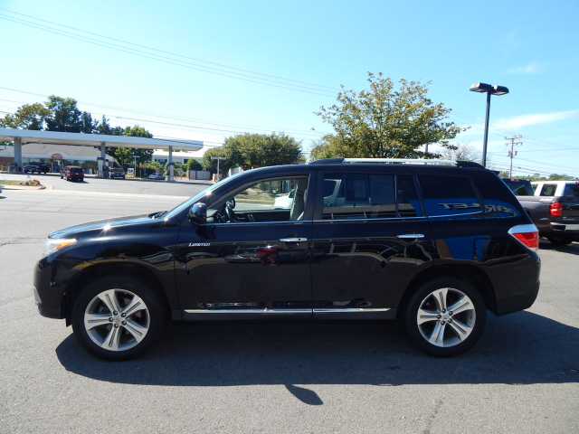 Preowned 2012 TOYOTA Highlander Limited  Nav for sale by Jerry's Chevrolet, INC. in Leesburg, VA