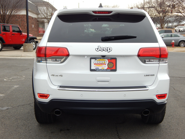 Preowned 2014 Jeep Grand Cherokee Limited for sale by Jerry's Chevrolet, INC. in Leesburg, VA