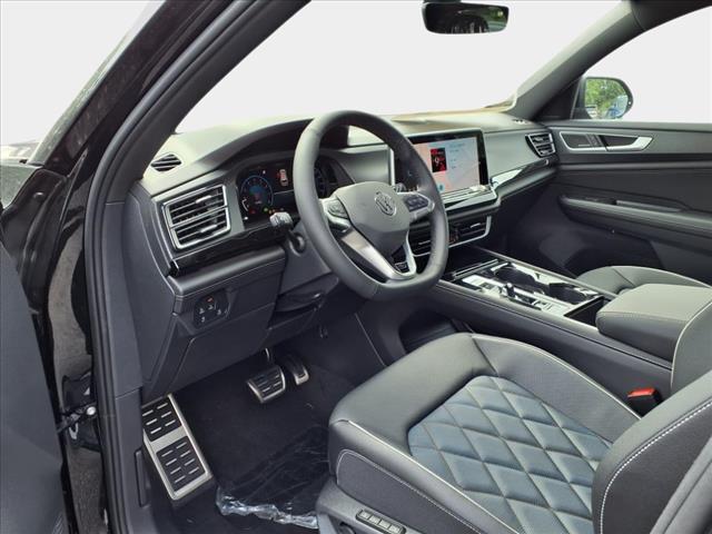 2025 Volkswagen Atlas Cross Sport 2.0T SEL Premium R-Line
