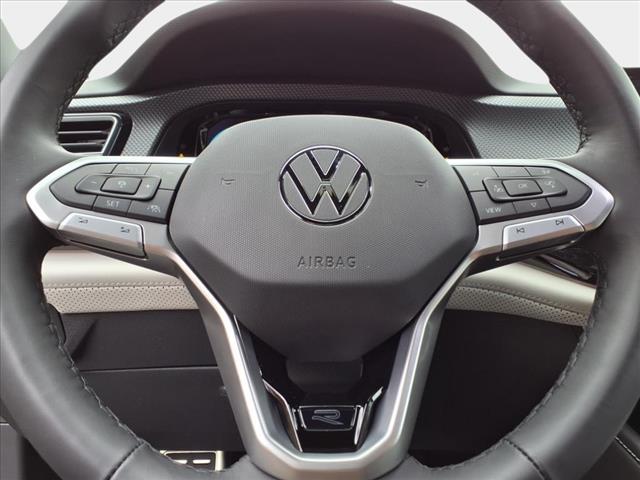 2025 Volkswagen Atlas Cross Sport 2.0T SEL Premium R-Line