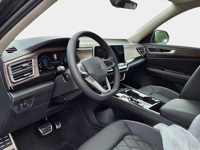 2025 Volkswagen Atlas 2.0T SEL Premium R-Line