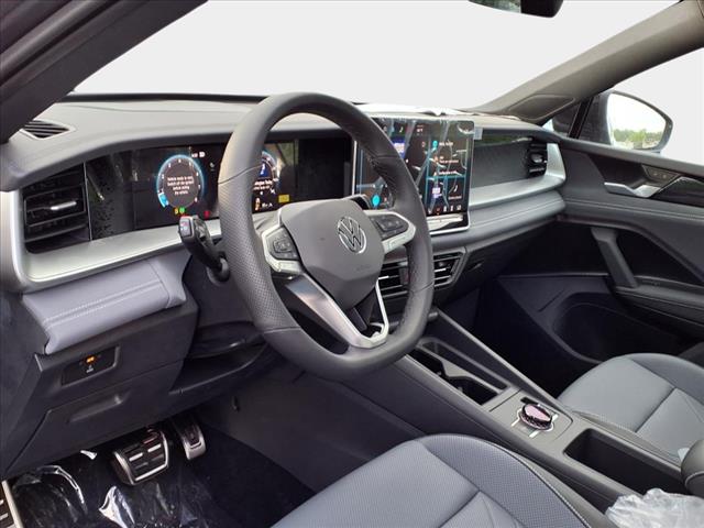 2025 Volkswagen Tiguan 2.0T SE R-Line Black