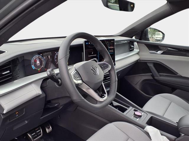 2025 Volkswagen Tiguan 2.0T SE R-Line Black