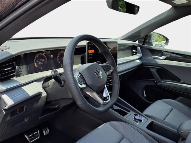 2025 Volkswagen Tiguan 2.0T SE R-Line Black