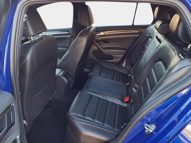 2017 Volkswagen Golf R 4Motion