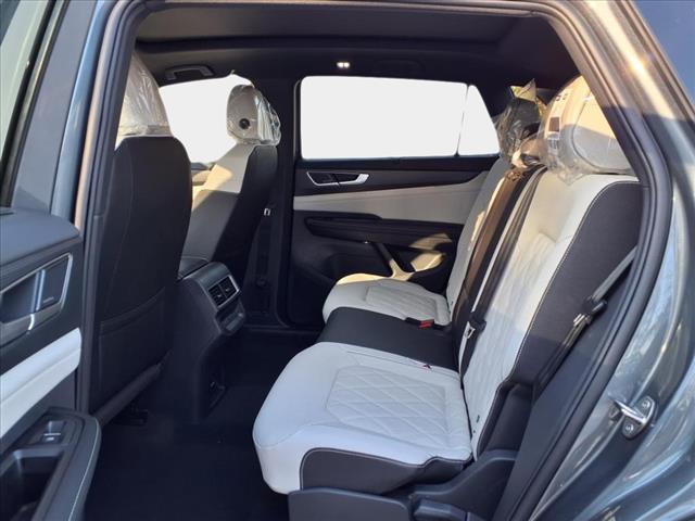 2025 Volkswagen Atlas Cross Sport 2.0T SEL Premium R-Line