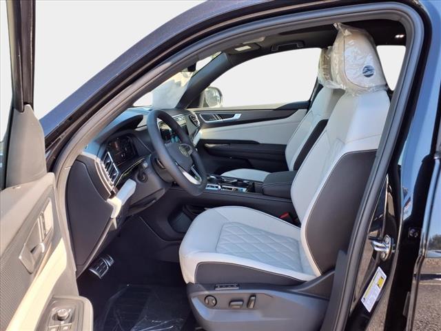 2025 Volkswagen Atlas Cross Sport 2.0T SEL Premium R-Line