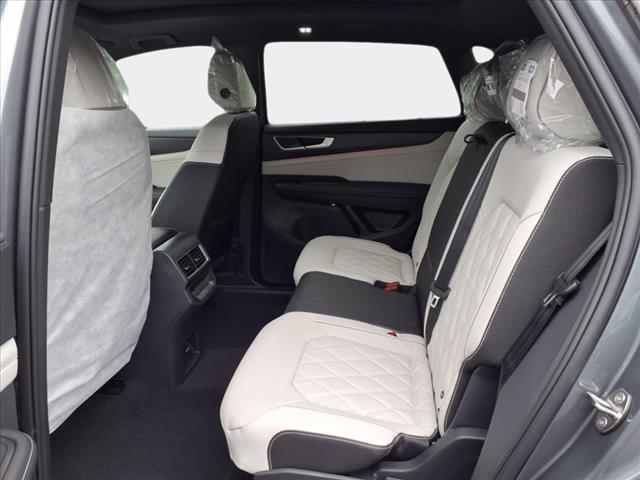 2025 Volkswagen Atlas Cross Sport 2.0T SEL Premium R-Line