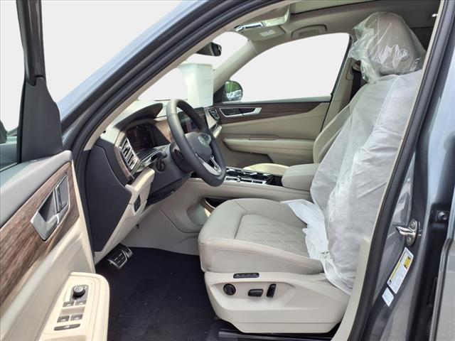 2025 Volkswagen Atlas 2.0T SEL Premium R-Line
