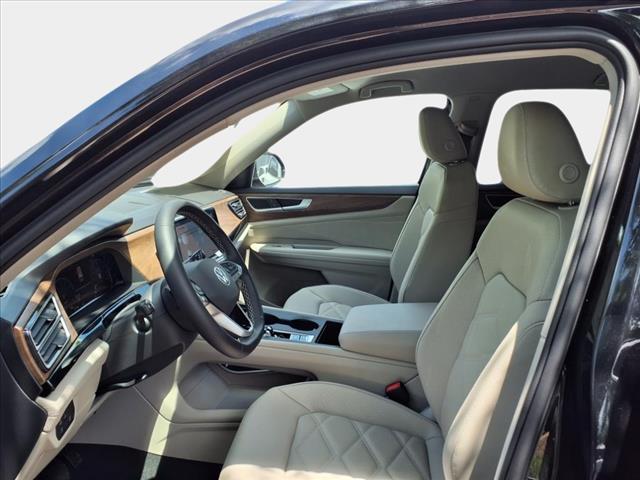 2025 Volkswagen Atlas 2.0T SE