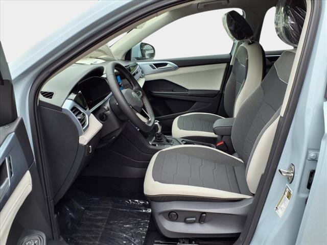 2025 Volkswagen Taos SE