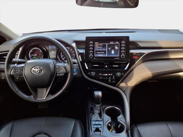 2022 Toyota Camry Hybrid SE