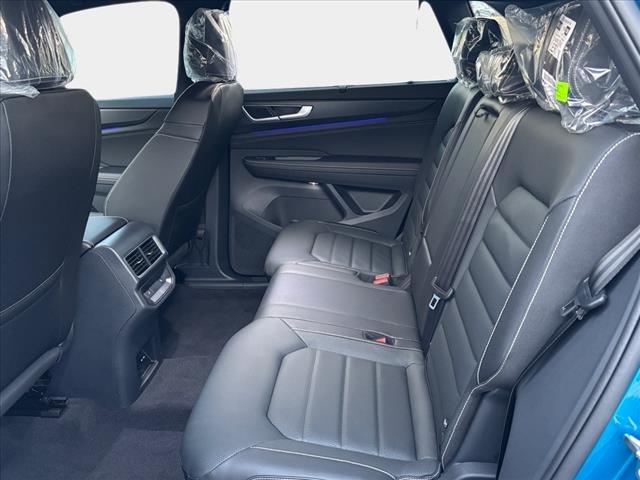 2025 Volkswagen Atlas Cross Sport 2.0T SEL R-Line