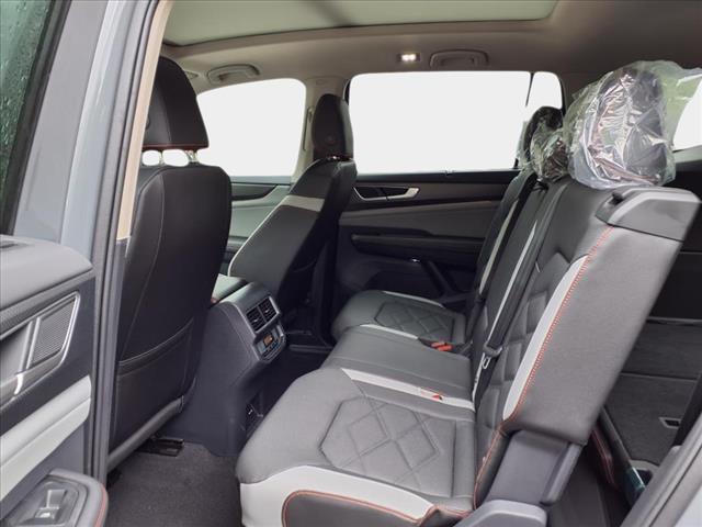 2025 Volkswagen Atlas 2.0T Peak Edition SE