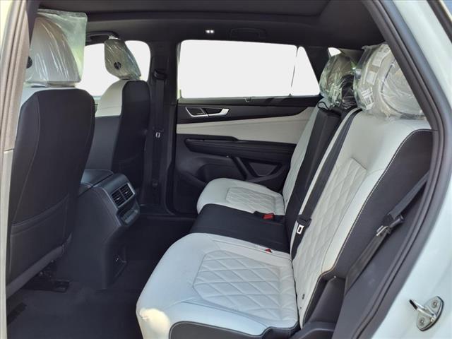 2025 Volkswagen Atlas Cross Sport 2.0T SEL Premium R-Line