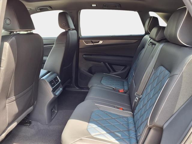 2025 Volkswagen Atlas Cross Sport 2.0T SEL Premium R-Line