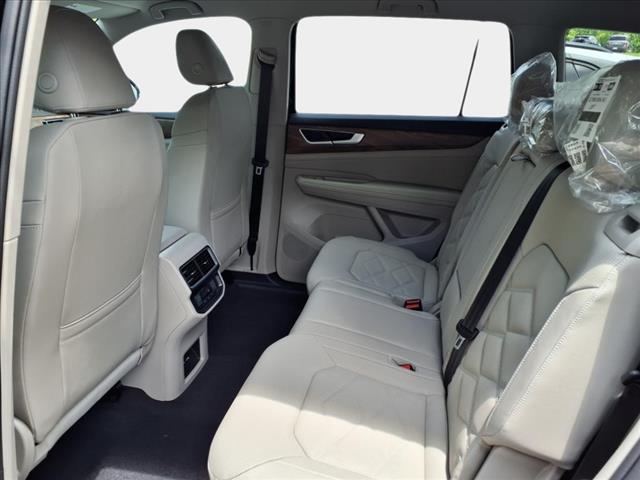 2025 Volkswagen Atlas 2.0T SE