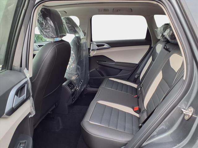 2025 Volkswagen Taos 1.5T SEL