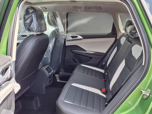 2025 Volkswagen Taos 1.5T SEL
