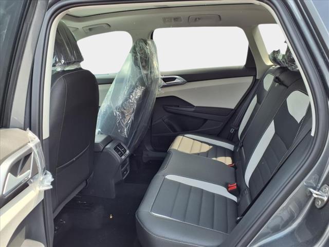 2025 Volkswagen Taos 1.5T SEL