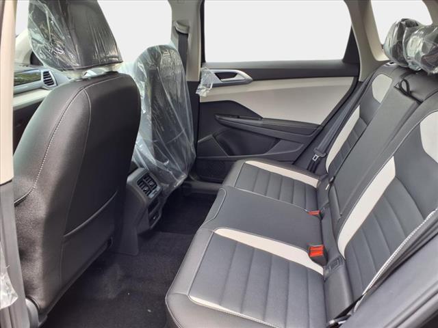 2025 Volkswagen Taos 1.5T SEL