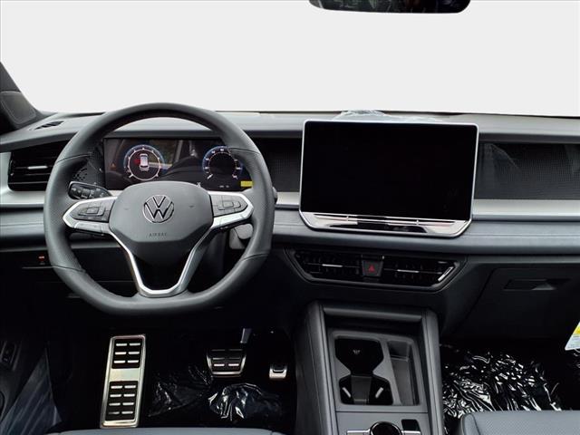 2025 Volkswagen Tiguan 2.0T SE R-Line Black