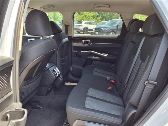 2022 Kia Sorento LX
