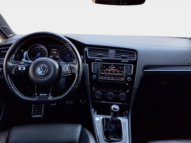 2017 Volkswagen Golf R 4Motion