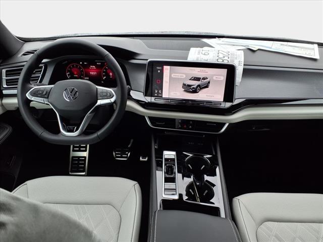2025 Volkswagen Atlas Cross Sport 2.0T SEL Premium R-Line