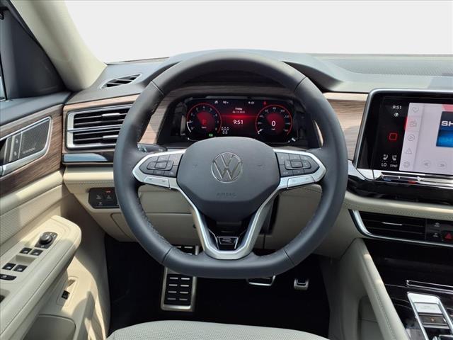 2025 Volkswagen Atlas 2.0T SEL Premium R-Line
