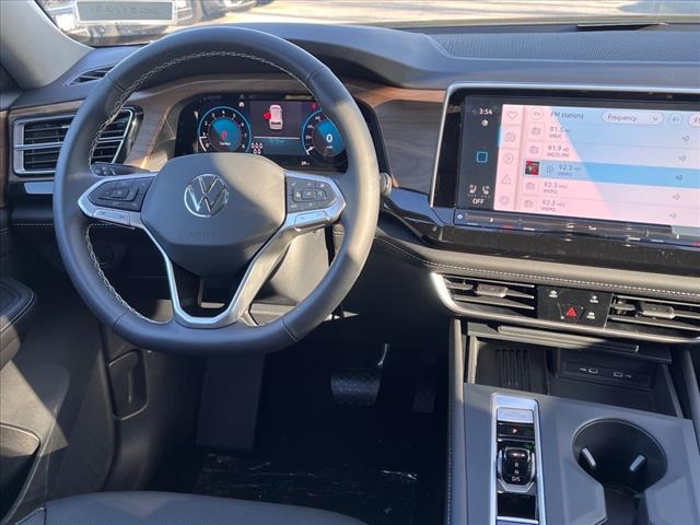 2025 Volkswagen Atlas 2.0T SE