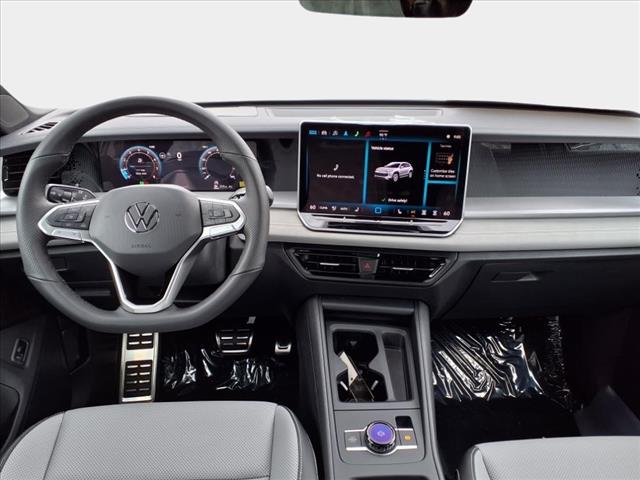 2025 Volkswagen Tiguan 2.0T SE R-Line Black