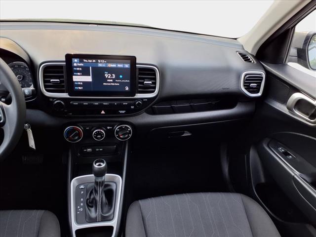 2022 Hyundai VENUE SE