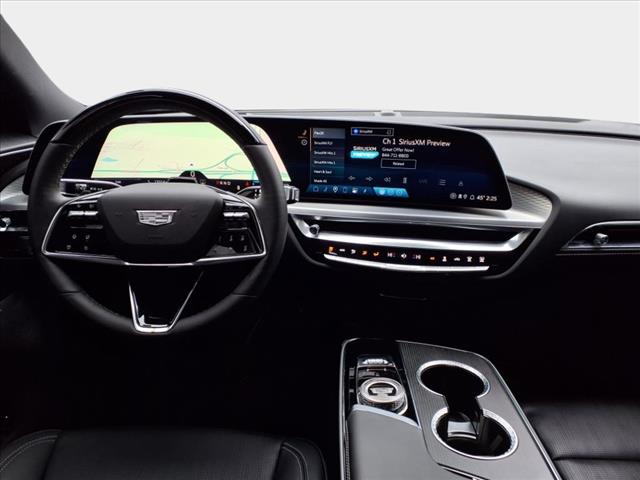 2024 Cadillac LYRIQ Luxury 2