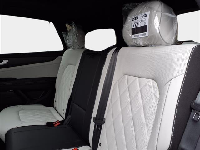 2025 Volkswagen Atlas Cross Sport 2.0T SEL Premium R-Line