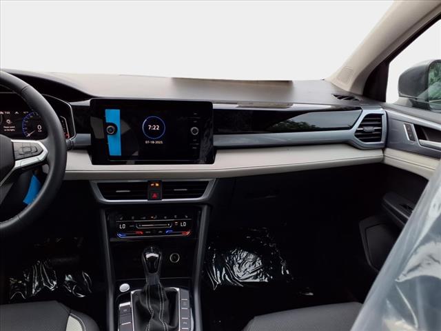 2025 Volkswagen Taos 1.5T SEL