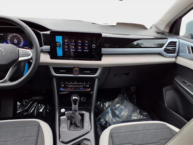 2025 Volkswagen Taos SE