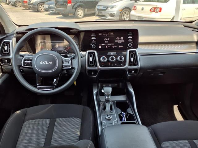 2022 Kia Sorento LX