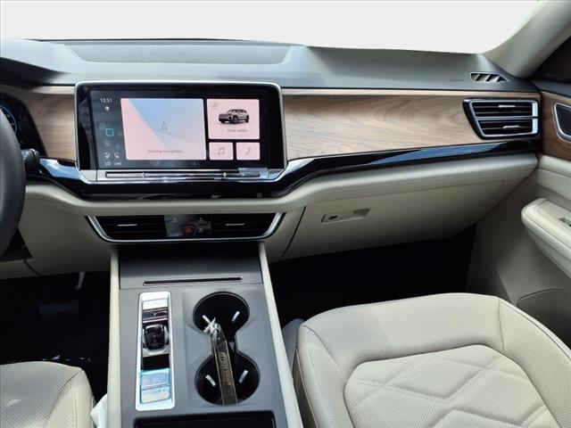 2025 Volkswagen Atlas 2.0T SE