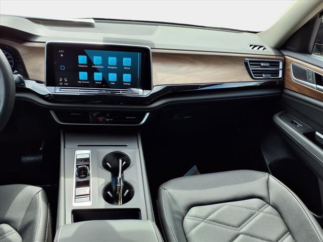 2025 Volkswagen Atlas 2.0T SE