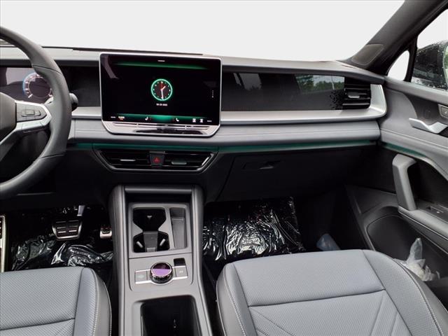 2025 Volkswagen Tiguan 2.0T SE R-Line Black