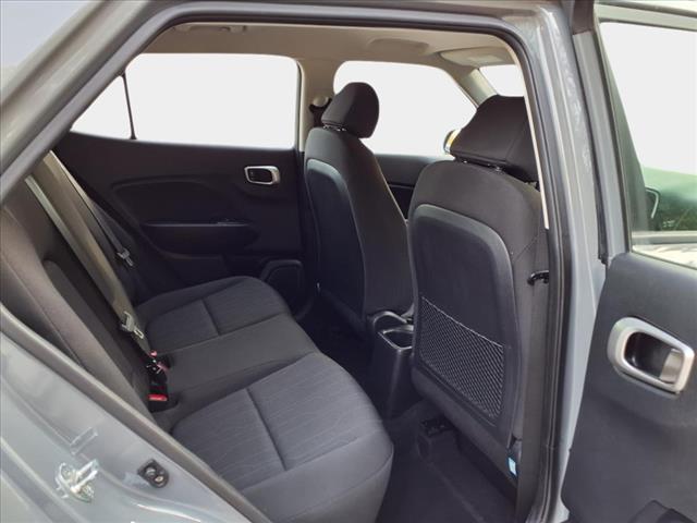 2022 Hyundai VENUE SE
