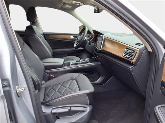 2024 Volkswagen Atlas SE